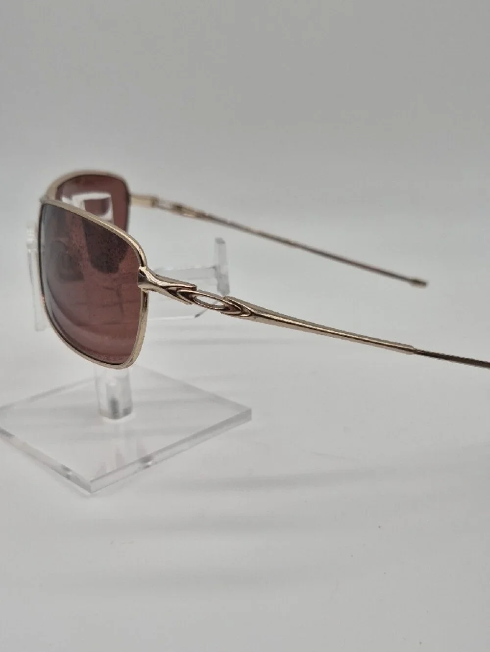 Vintage OAKLEY Crosshair Sunglasses- 64-257NCLA GOLD